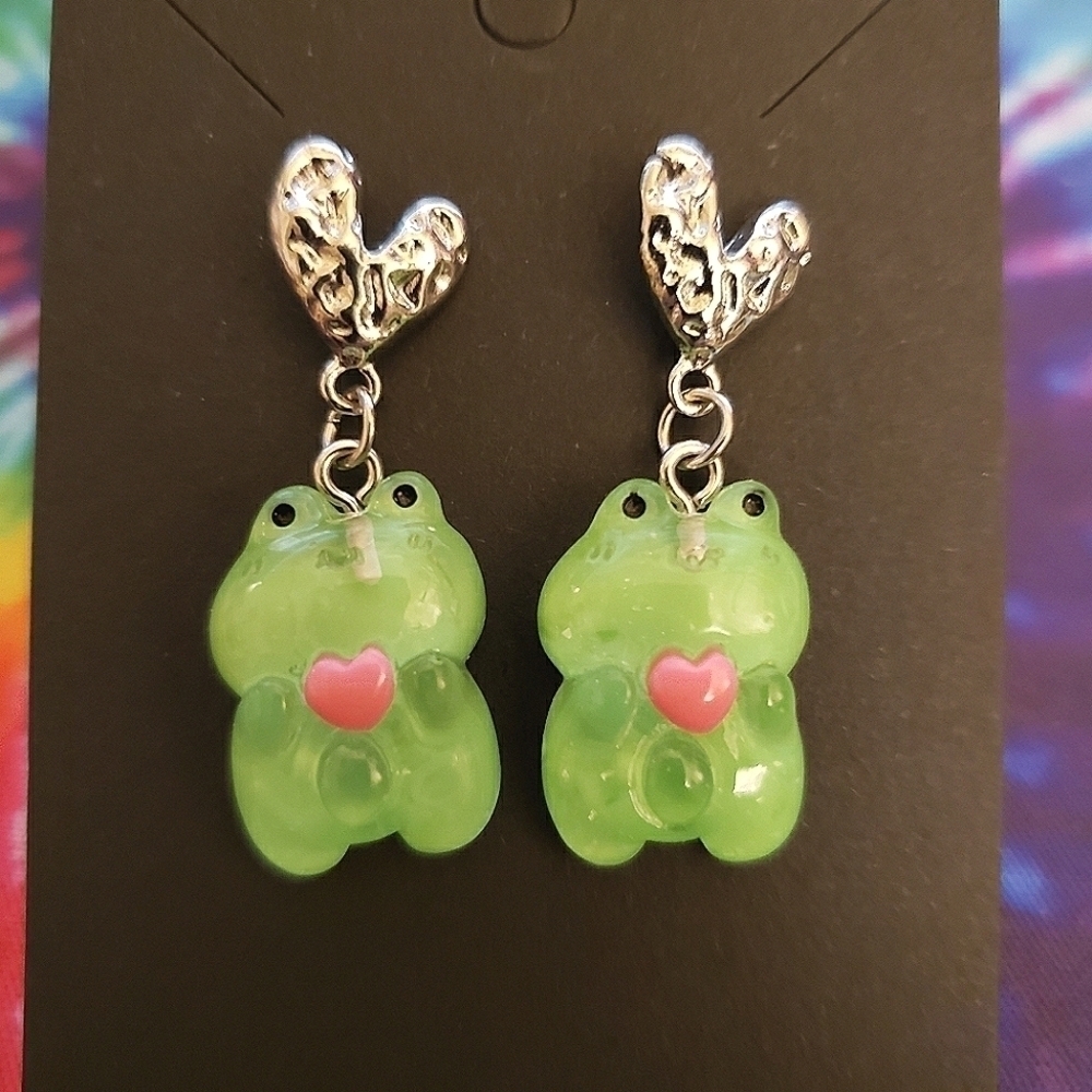 Handmade Dangle Kawaii Frog Heart Earrings